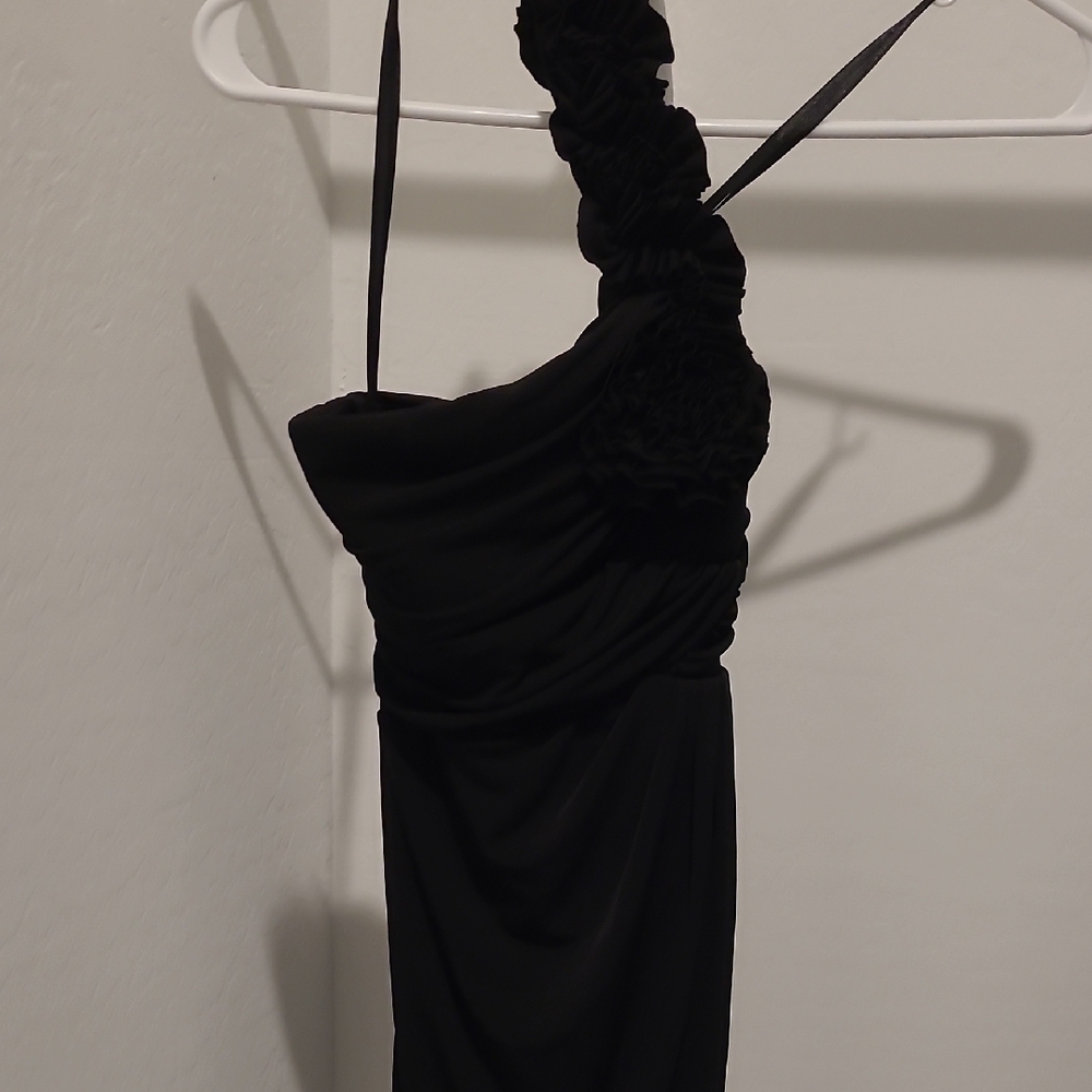 Elegant Black One-Shoulder Dress